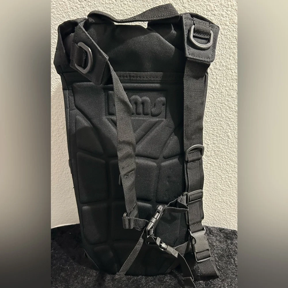 KMS Tactical Hydration Pack 2.5L – Black, New